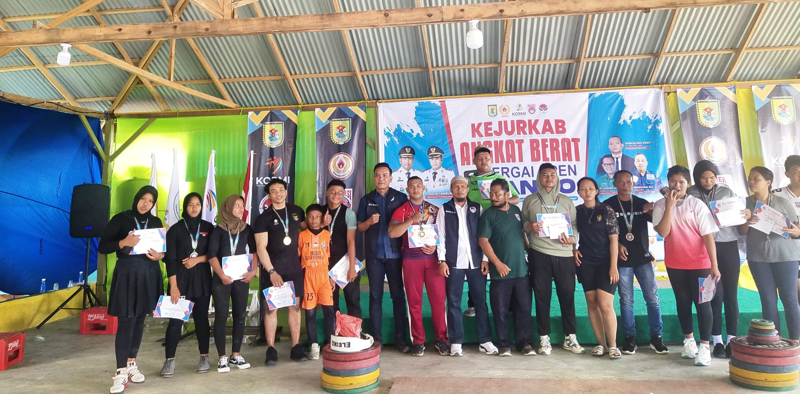 Polri Dukung Anak Yatim Piatu Asal Tanjung Beringin Sabet Juara Kejurkab Angkat Berat, Inspiratif