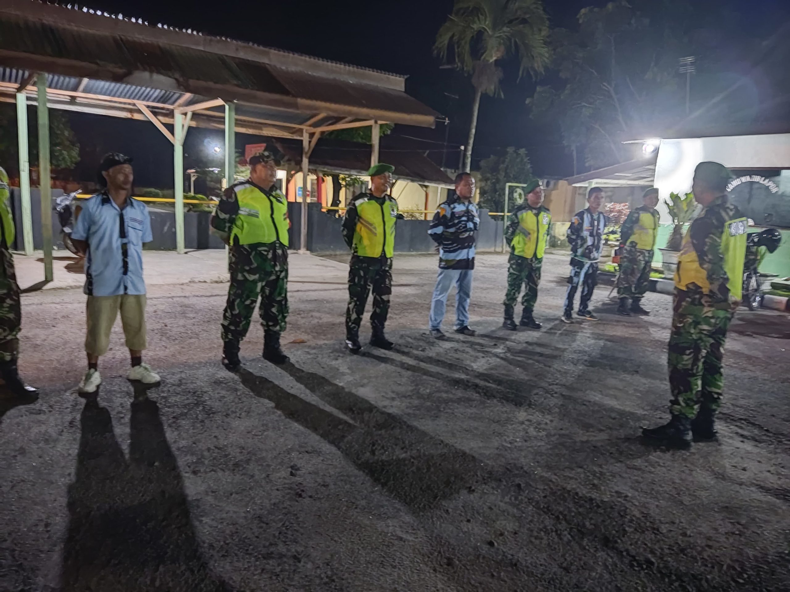 Dalam Kegiatan Patroli Tersebut Dipimpin Langsung Danramil 18/GL Kapten Inf