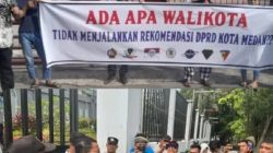 Walikota Medan Rico Waas “Melarikan Diri” Usai Rapat Paripurna DPRD Medan Saat Di Demo Warga Terdampak Tembok City View