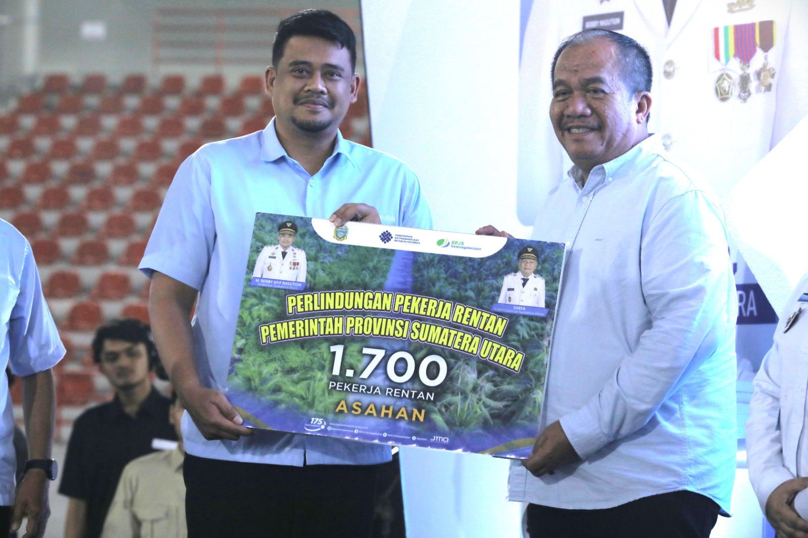 Bupati Asahan Terima 1.700 Kartu BPJS Ketenagakerjaan Dari Gubsu 